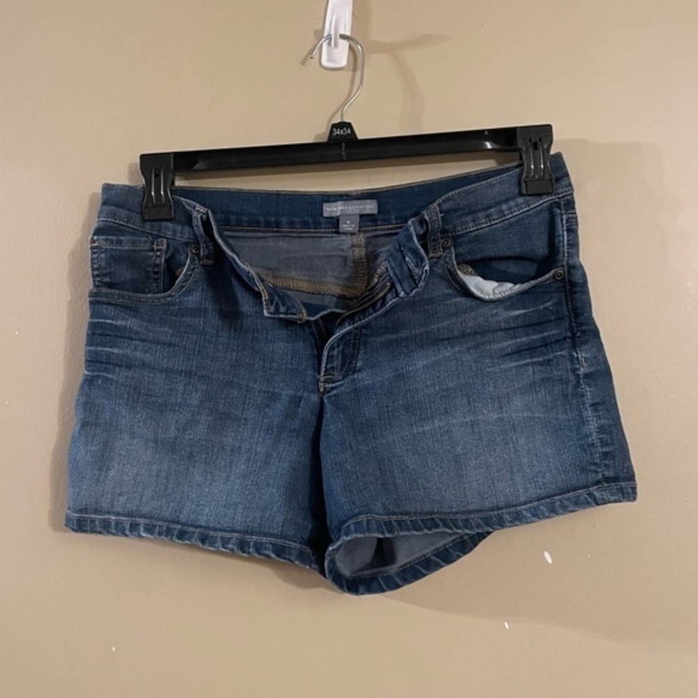 New York and Company Dark Denim Women Shorts Size 8